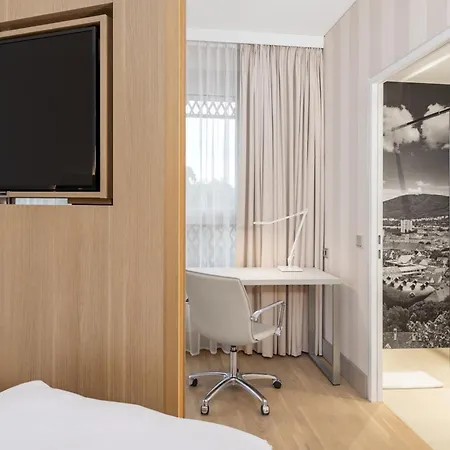 Hotel Nh 4*