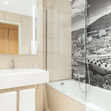 إن إتش سيتي 4*