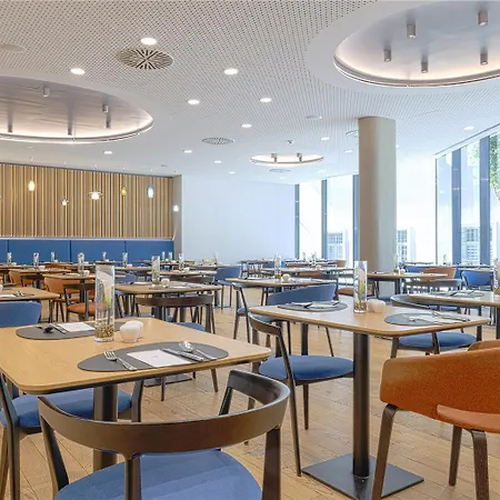 إن إتش سيتي فندق